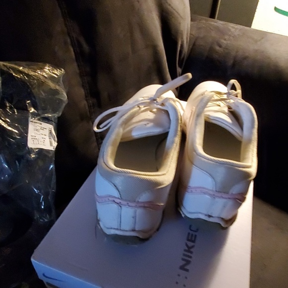 Shoes - Picture 3 of 3